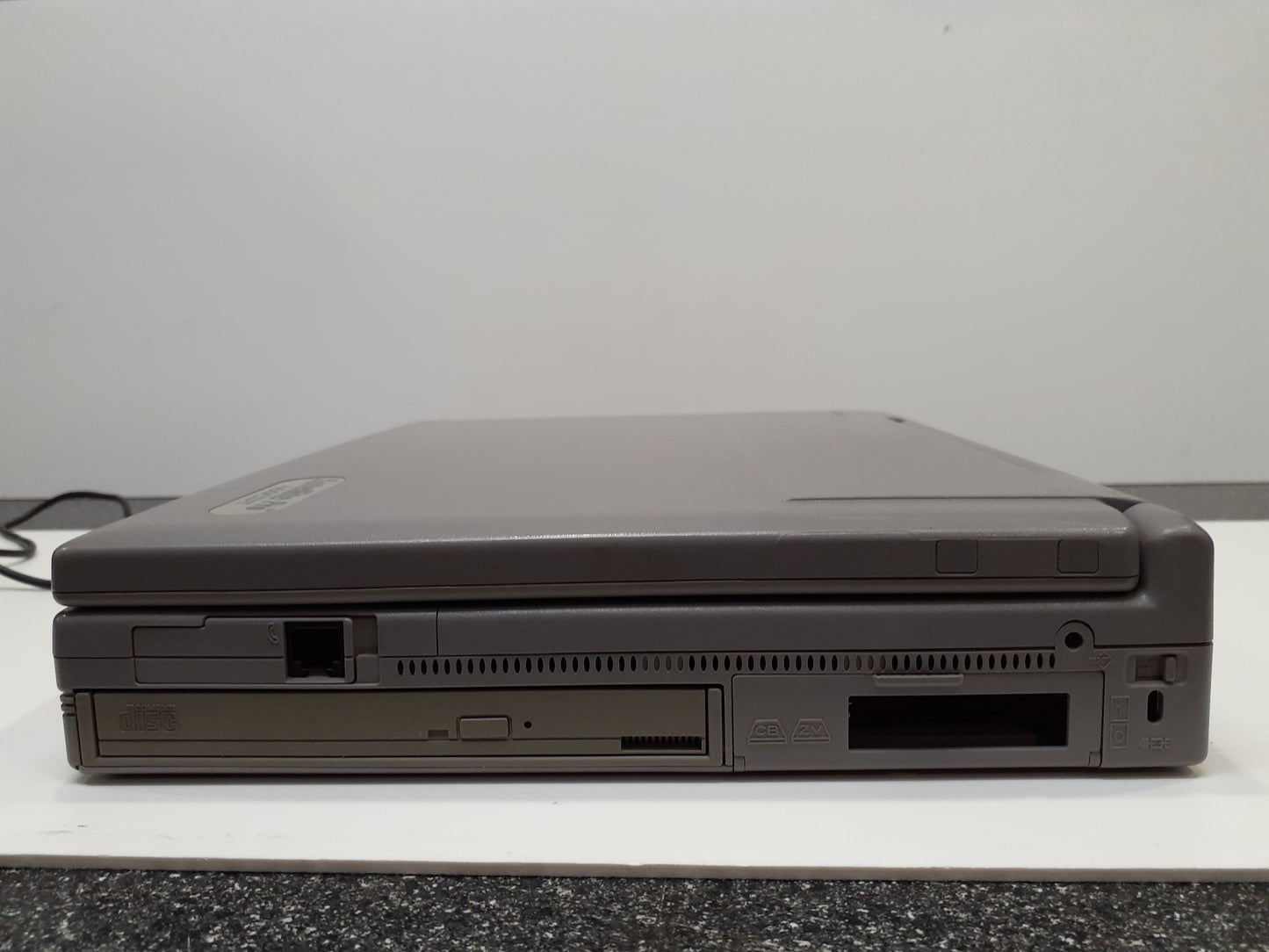 PA1251U Toshiba Laptop 460CDT Canada French- Vintage RARE